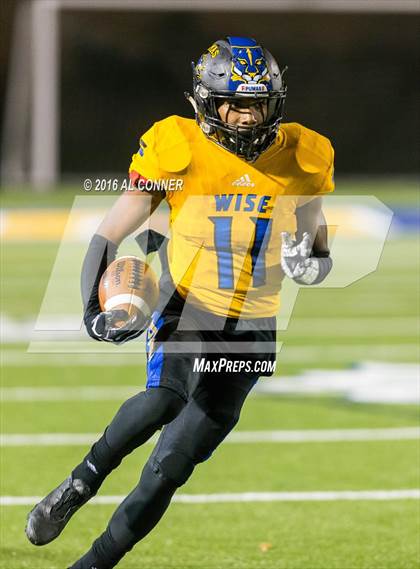 Thumbnail 3 in Eleanor Roosevelt @ Wise (MPSSAA 4A 2nd Round Playoff)  photogallery.