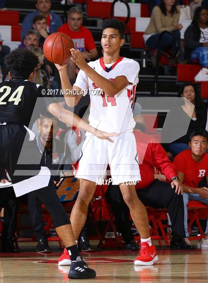 Thumbnail 2 in Narbonne vs. Redondo Union (Ryse Williams/Pac Shores Tournament) photogallery.