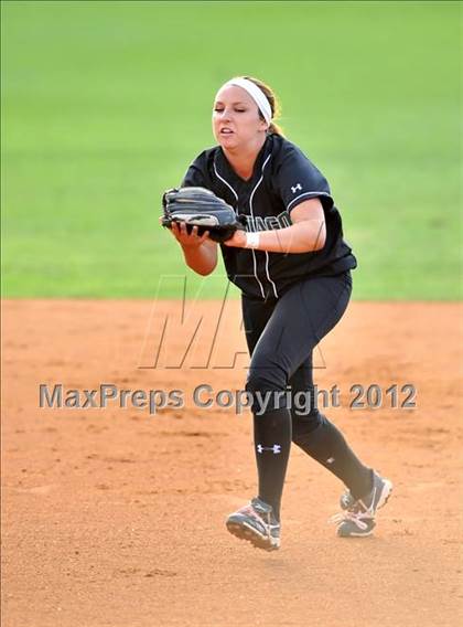 Thumbnail 2 in Norco vs. Santiago (CIF SS D1 Final) photogallery.