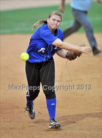 Thumbnail 2 in Norco vs. Santiago (CIF SS D1 Final) photogallery.