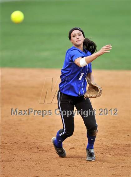 Thumbnail 3 in Norco vs. Santiago (CIF SS D1 Final) photogallery.