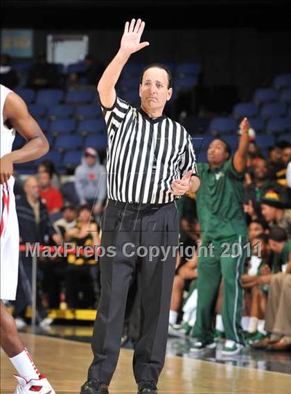 Thumbnail 3 in Etiwanda vs. Long Beach Poly (CIF SS Playoffs) photogallery.