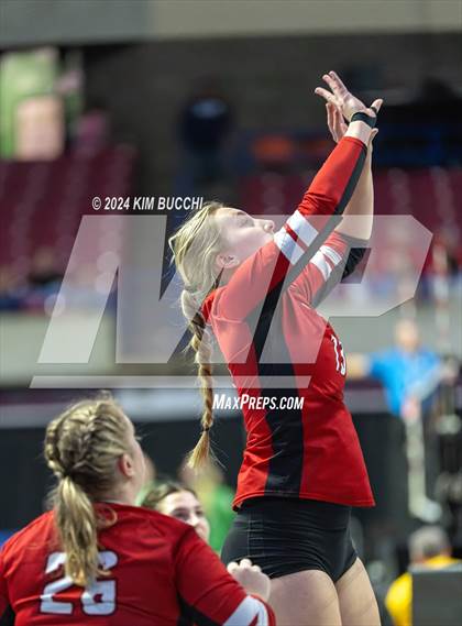 Thumbnail 1 in Shady Spring vs. Weir (WVSSAC Class AAA Quarterfinal) photogallery.
