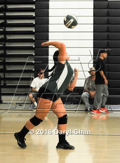 Thumbnail 3 in Mayfield @ Monrovia photogallery.