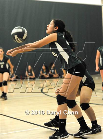 Thumbnail 2 in Mayfield @ Monrovia photogallery.