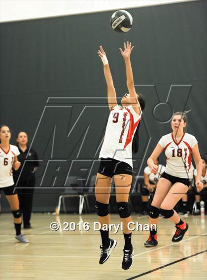 Thumbnail 1 in Mayfield @ Monrovia photogallery.