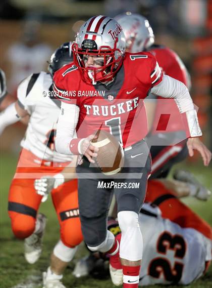Thumbnail 3 in Fernley @ Truckee (NIAA 3A Northern Playoff) photogallery.