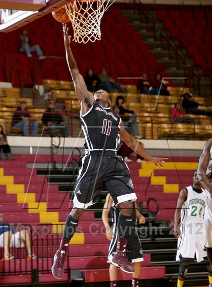 Thumbnail 1 in Green Country HomeSchool vs. Sunrise Christian Academy (Fantasy of Lights) photogallery.