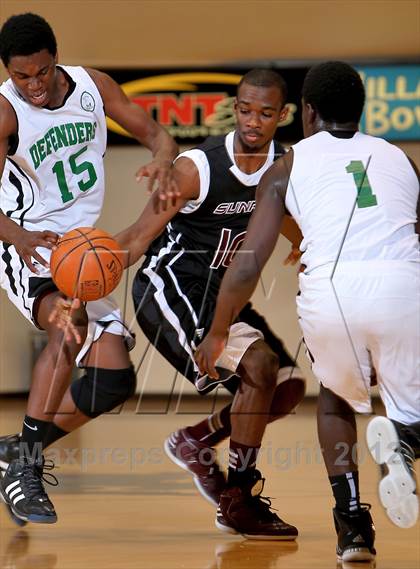 Thumbnail 3 in Green Country HomeSchool vs. Sunrise Christian Academy (Fantasy of Lights) photogallery.