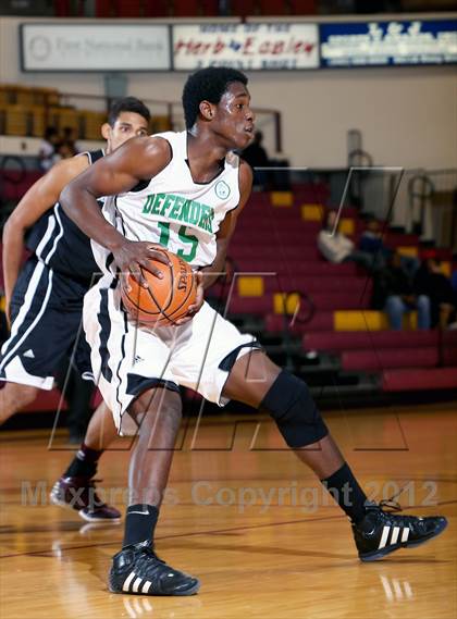 Thumbnail 2 in Green Country HomeSchool vs. Sunrise Christian Academy (Fantasy of Lights) photogallery.