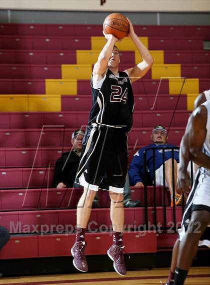 Thumbnail 1 in Green Country HomeSchool vs. Sunrise Christian Academy (Fantasy of Lights) photogallery.