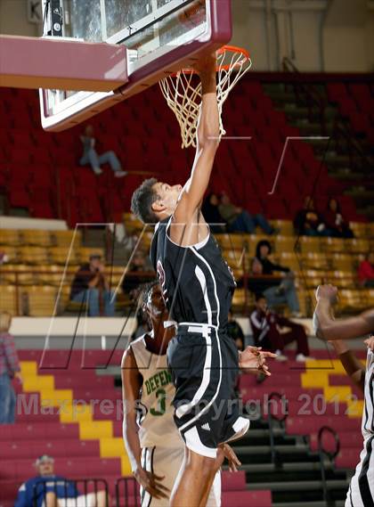 Thumbnail 3 in Green Country HomeSchool vs. Sunrise Christian Academy (Fantasy of Lights) photogallery.
