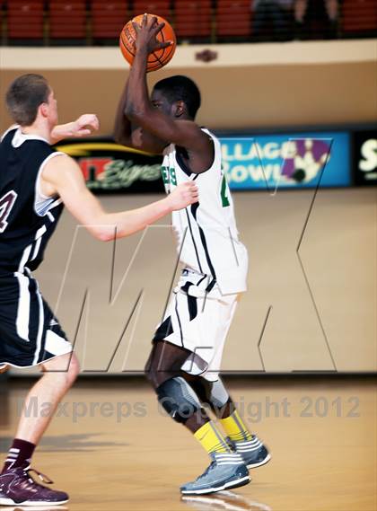Thumbnail 3 in Green Country HomeSchool vs. Sunrise Christian Academy (Fantasy of Lights) photogallery.