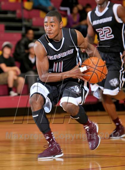 Thumbnail 2 in Green Country HomeSchool vs. Sunrise Christian Academy (Fantasy of Lights) photogallery.