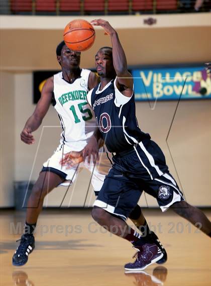 Thumbnail 1 in Green Country HomeSchool vs. Sunrise Christian Academy (Fantasy of Lights) photogallery.