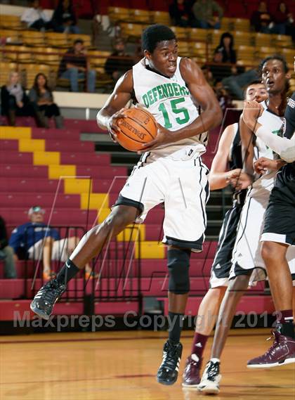 Thumbnail 1 in Green Country HomeSchool vs. Sunrise Christian Academy (Fantasy of Lights) photogallery.