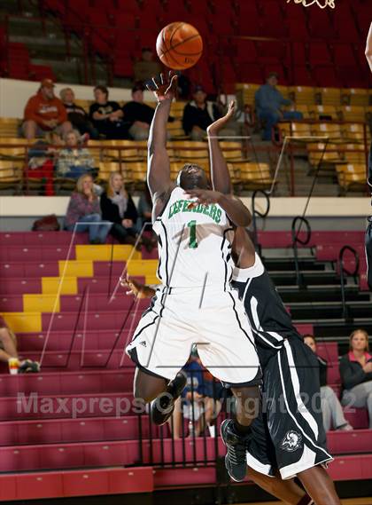 Thumbnail 1 in Green Country HomeSchool vs. Sunrise Christian Academy (Fantasy of Lights) photogallery.