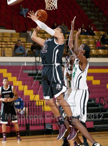 Thumbnail 2 in Green Country HomeSchool vs. Sunrise Christian Academy (Fantasy of Lights) photogallery.