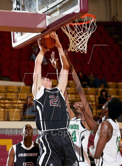 Thumbnail 2 in Green Country HomeSchool vs. Sunrise Christian Academy (Fantasy of Lights) photogallery.