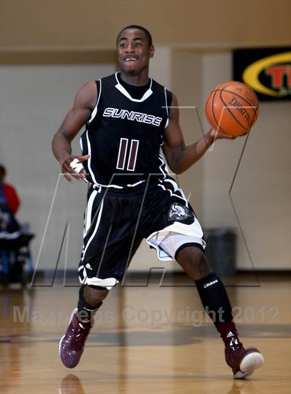 Thumbnail 3 in Green Country HomeSchool vs. Sunrise Christian Academy (Fantasy of Lights) photogallery.