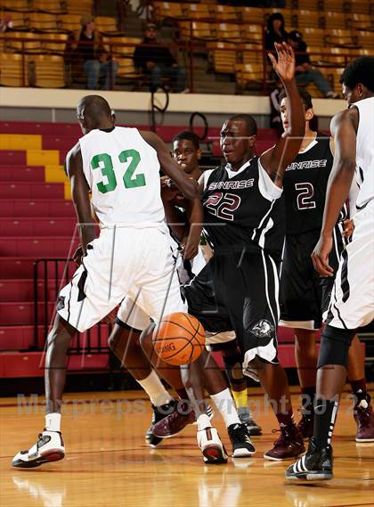 Thumbnail 3 in Green Country HomeSchool vs. Sunrise Christian Academy (Fantasy of Lights) photogallery.