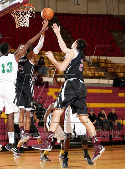Thumbnail 3 in Green Country HomeSchool vs. Sunrise Christian Academy (Fantasy of Lights) photogallery.