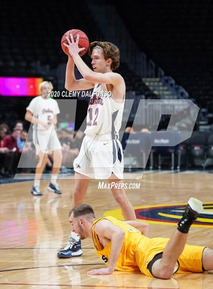 Thumbnail 1 in Green Mountain vs. Dakota Ridge @ Pepsi Center photogallery.