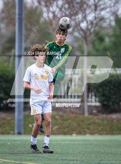 Thumbnail 2 in El Toro vs. Edison (Hawks Invitational Tournament) photogallery.