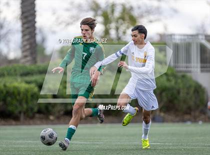 Thumbnail 3 in El Toro vs. Edison (Hawks Invitational Tournament) photogallery.