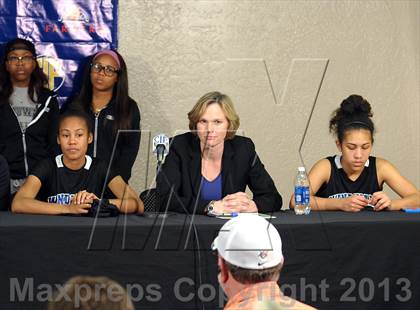 Thumbnail 1 in Windward vs. Bishop O'Dowd (CIF State Open Division Final) photogallery.