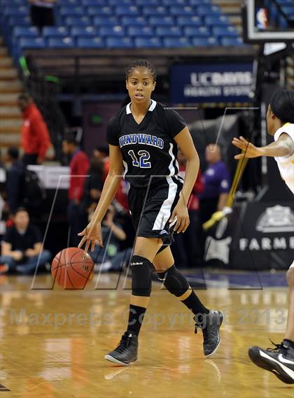 Thumbnail 2 in Windward vs. Bishop O'Dowd (CIF State Open Division Final) photogallery.