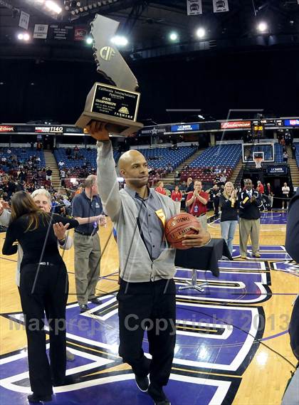 Thumbnail 2 in Windward vs. Bishop O'Dowd (CIF State Open Division Final) photogallery.