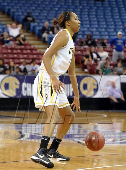Thumbnail 2 in Windward vs. Bishop O'Dowd (CIF State Open Division Final) photogallery.