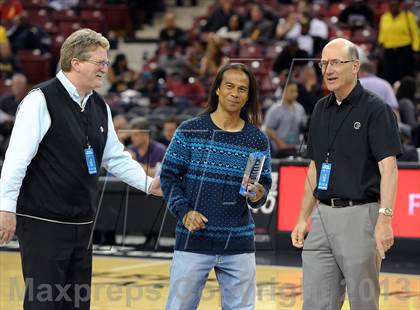 Thumbnail 2 in Windward vs. Bishop O'Dowd (CIF State Open Division Final) photogallery.