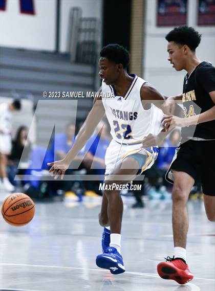 Thumbnail 2 in King/Drew vs Muir (21st Annual Rose City Roundball Classic) photogallery.