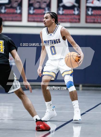 Thumbnail 2 in King/Drew vs Muir (21st Annual Rose City Roundball Classic) photogallery.
