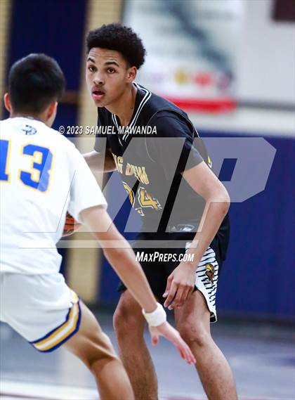 Thumbnail 2 in King/Drew vs Muir (21st Annual Rose City Roundball Classic) photogallery.