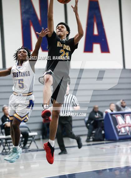 Thumbnail 3 in King/Drew vs Muir (21st Annual Rose City Roundball Classic) photogallery.