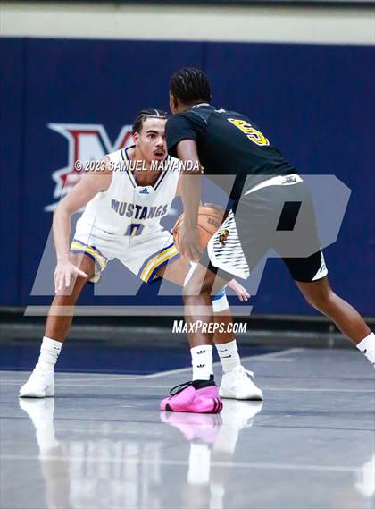 Thumbnail 3 in King/Drew vs Muir (21st Annual Rose City Roundball Classic) photogallery.