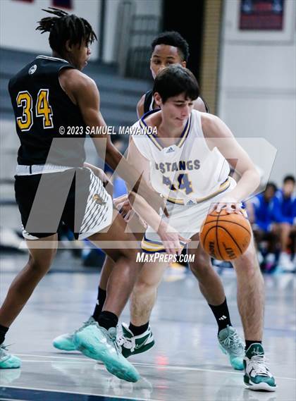 Thumbnail 3 in King/Drew vs Muir (21st Annual Rose City Roundball Classic) photogallery.