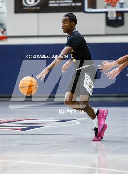 Thumbnail 2 in King/Drew vs Muir (21st Annual Rose City Roundball Classic) photogallery.