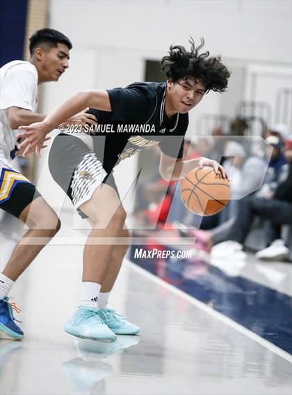 Thumbnail 2 in King/Drew vs Muir (21st Annual Rose City Roundball Classic) photogallery.