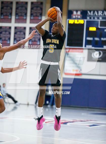 Thumbnail 2 in King/Drew vs Muir (21st Annual Rose City Roundball Classic) photogallery.
