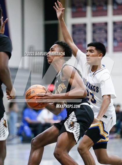 Thumbnail 2 in King/Drew vs Muir (21st Annual Rose City Roundball Classic) photogallery.