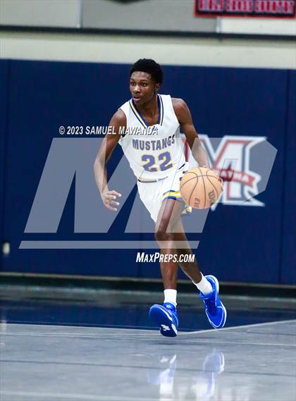 Thumbnail 2 in King/Drew vs Muir (21st Annual Rose City Roundball Classic) photogallery.