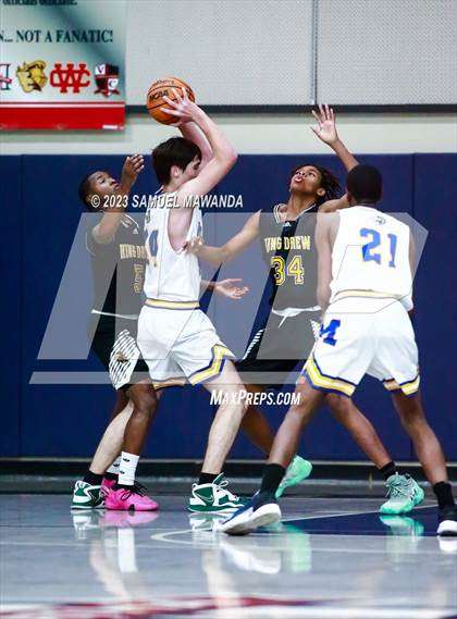 Thumbnail 1 in King/Drew vs Muir (21st Annual Rose City Roundball Classic) photogallery.