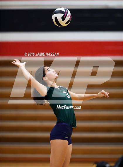 Thumbnail 2 in Bishop England vs Waccamaw (SCHSL 3rd Round) photogallery.