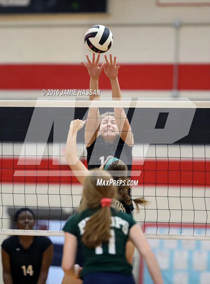 Thumbnail 2 in Bishop England vs Waccamaw (SCHSL 3rd Round) photogallery.