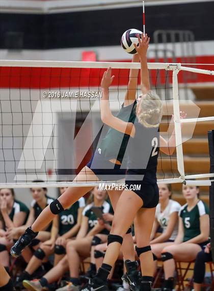 Thumbnail 2 in Bishop England vs Waccamaw (SCHSL 3rd Round) photogallery.