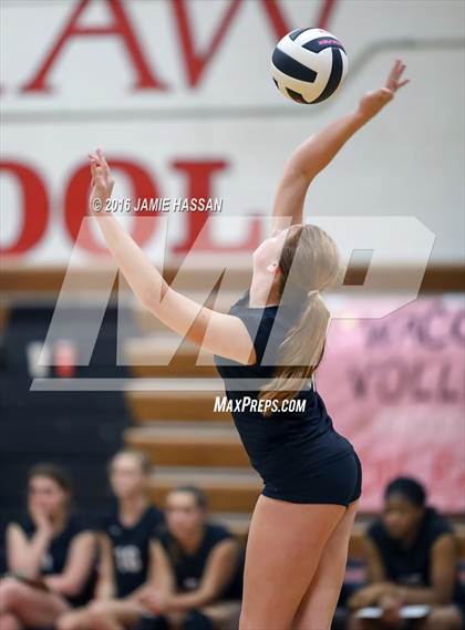Thumbnail 2 in Bishop England vs Waccamaw (SCHSL 3rd Round) photogallery.